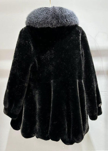 Beautifully Finished Coat in a Timeless Design