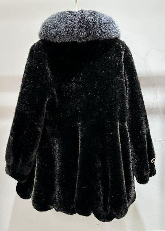 Beautifully Finished Coat in a Timeless Design
