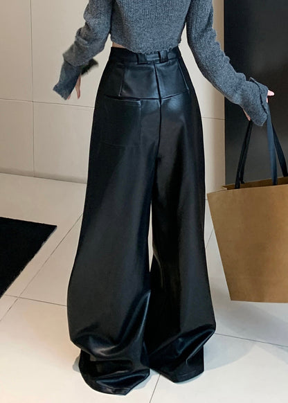 Well Tailored Pants with a Graceful Silhouette