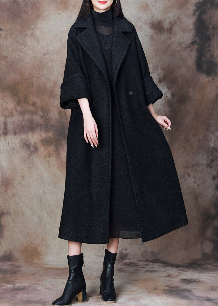 Sophisticated Coat with a Clean Classic Look