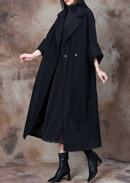 Sophisticated Coat with a Clean Classic Look