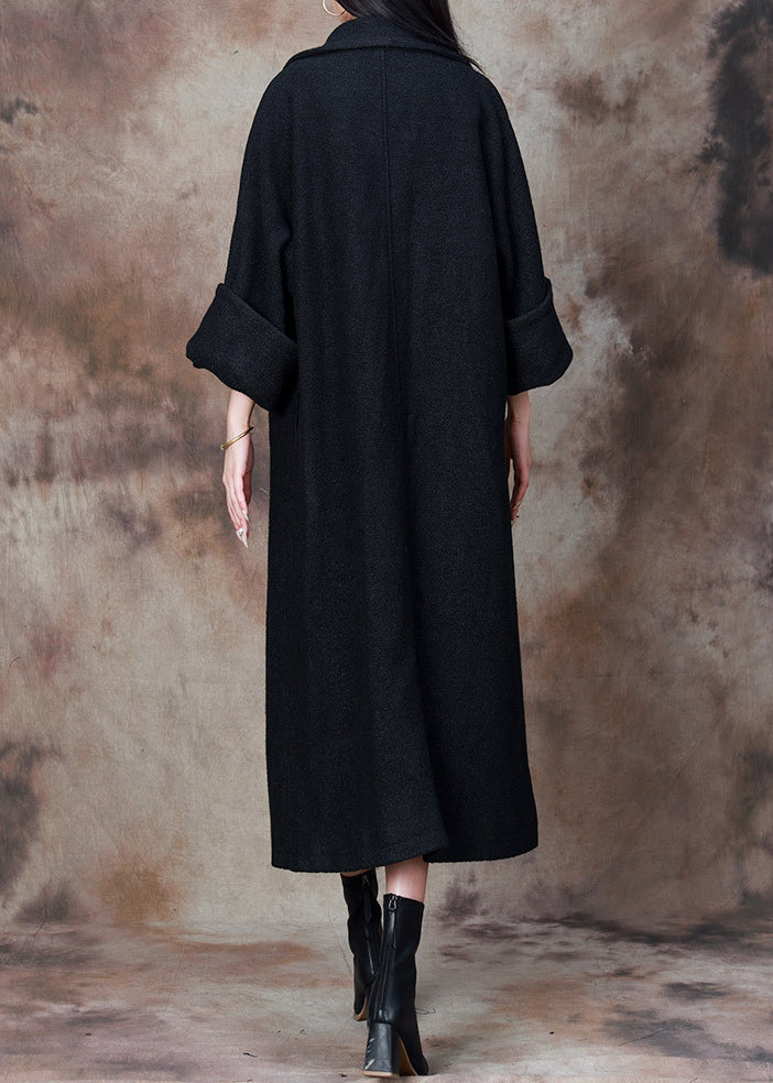 Sophisticated Coat with a Clean Classic Look