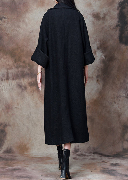 Sophisticated Coat with a Clean Classic Look