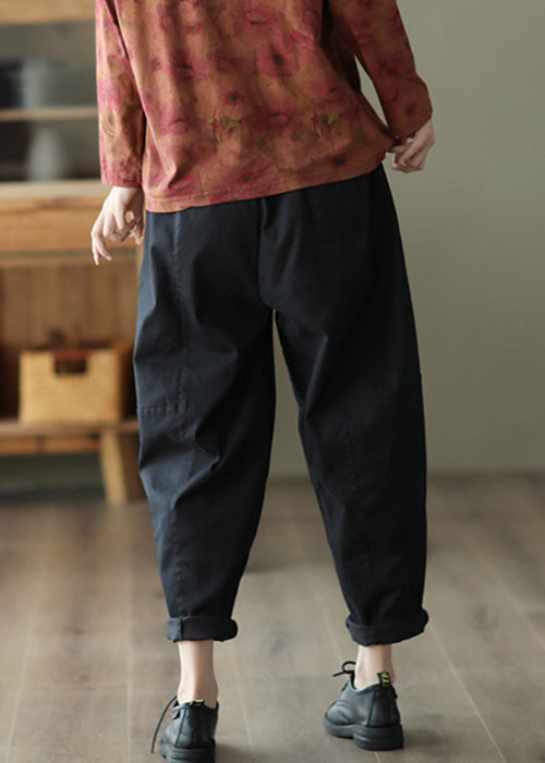 Effortlessly Elegant Pants with a Timeless Design