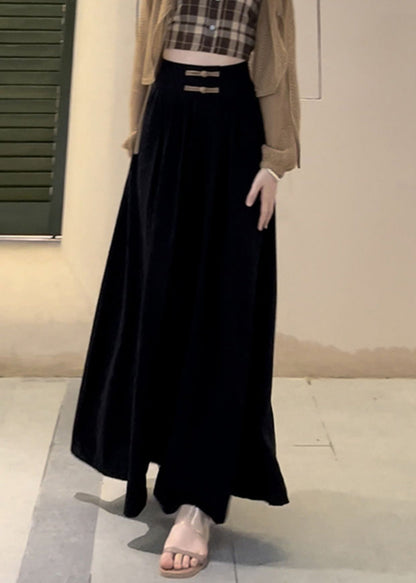 Effortlessly Elegant Pants with a Timeless Design