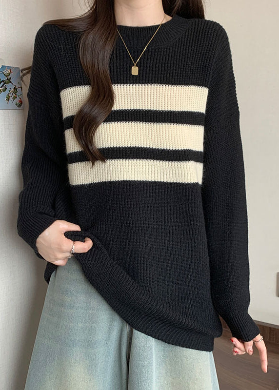 Effortlessly Elegant Top with a Timeless Design