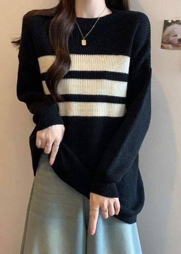 Effortlessly Elegant Top with a Timeless Design