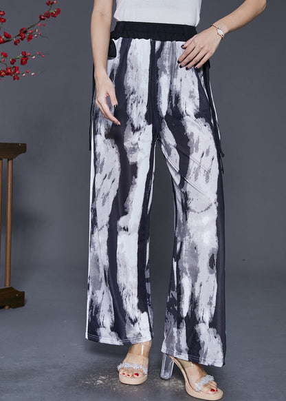 Classic Vintage Trousers with a Flattering Fit