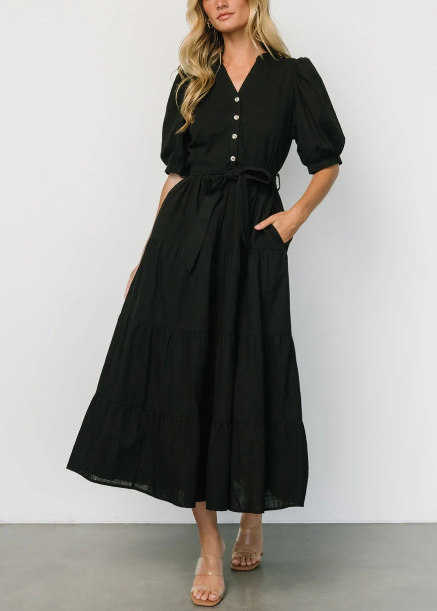 Beautifully Finished Dress in a Timeless Design