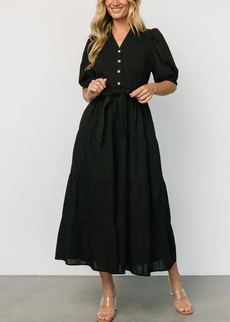 Beautifully Finished Dress in a Timeless Design