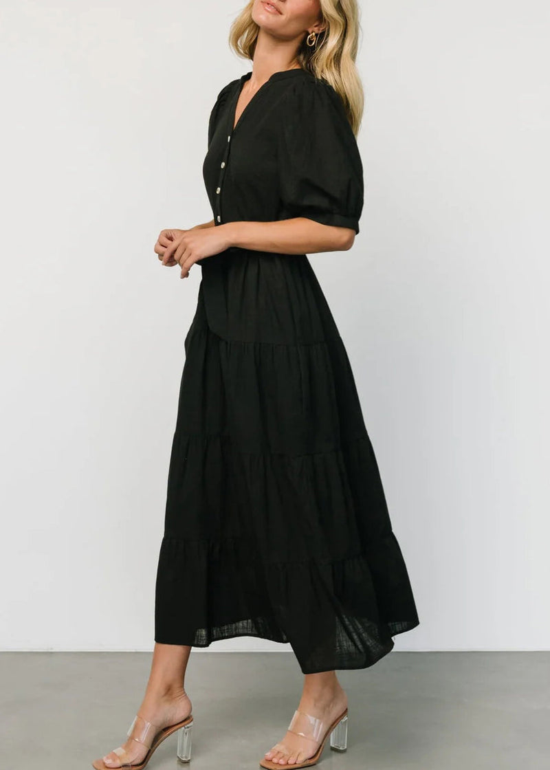 Beautifully Finished Dress in a Timeless Design
