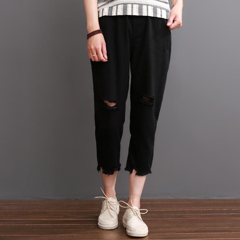 Classic Vintage Trousers with a Flattering Fit