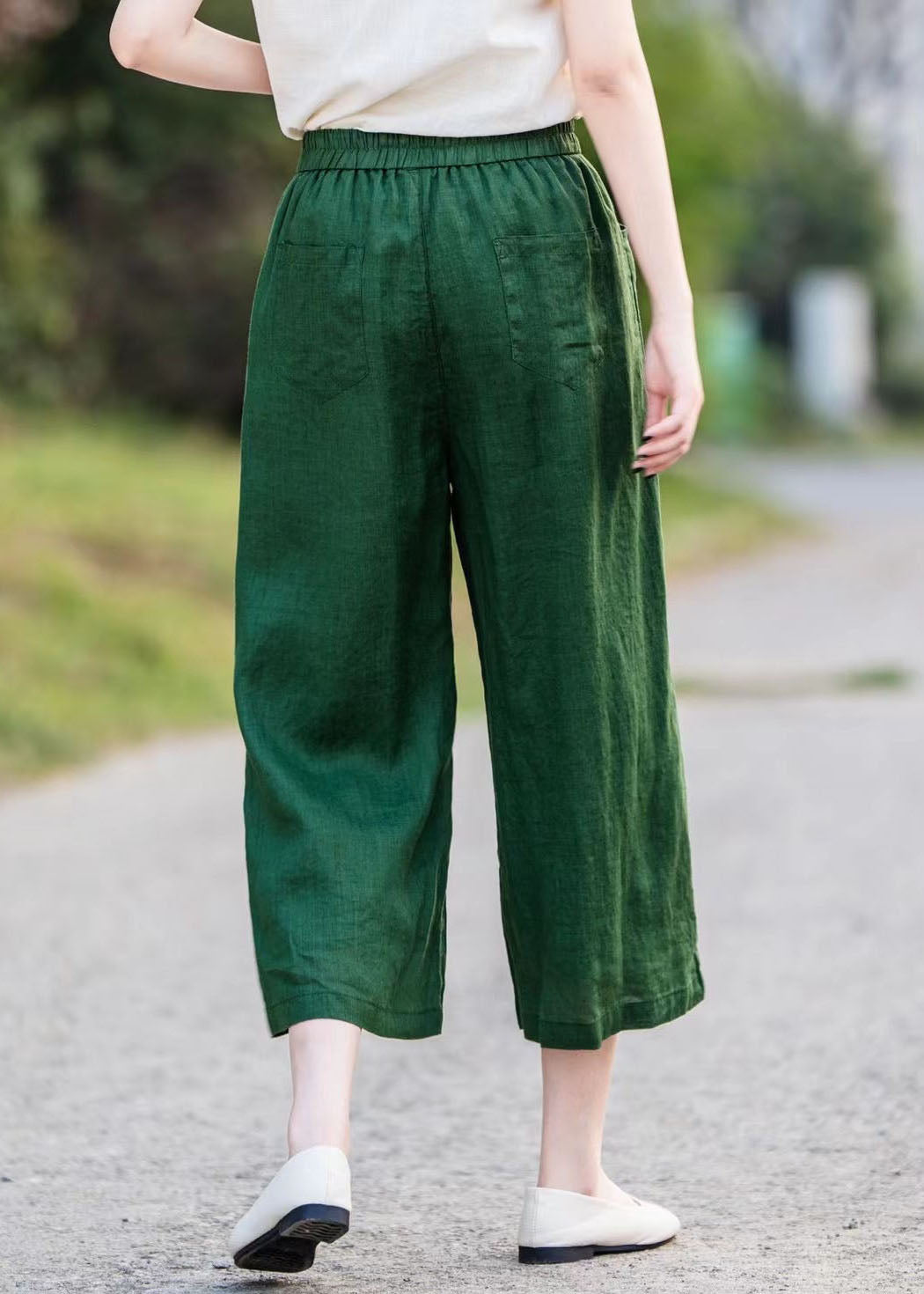 Classic Vintage Pants with a Flattering Fit