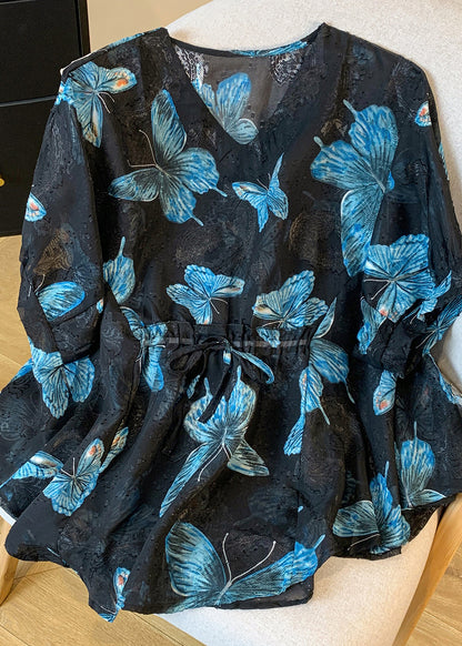 Sophisticated Blouse with a Clean Classic Look
