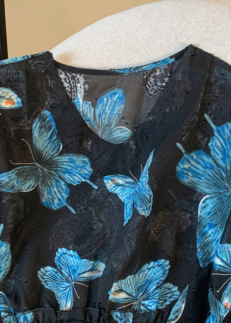 Sophisticated Blouse with a Clean Classic Look