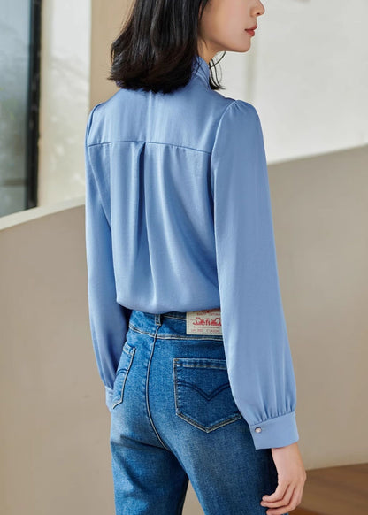 Classic Vintage Shirt with a Flattering Fit