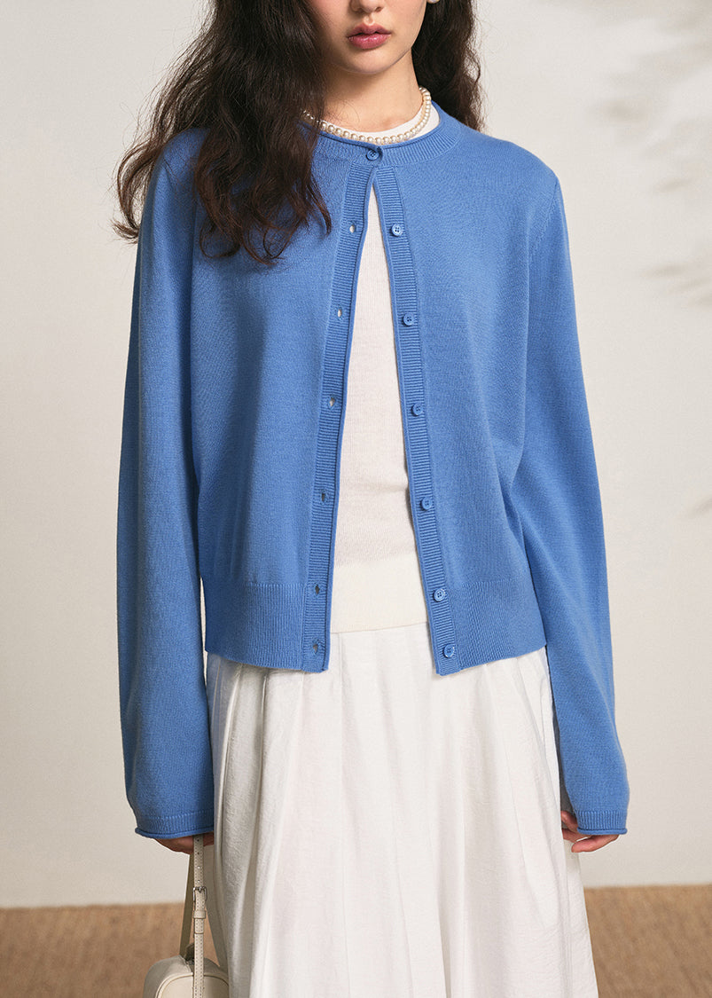 Effortlessly Elegant Cardigan with a Timeless Design