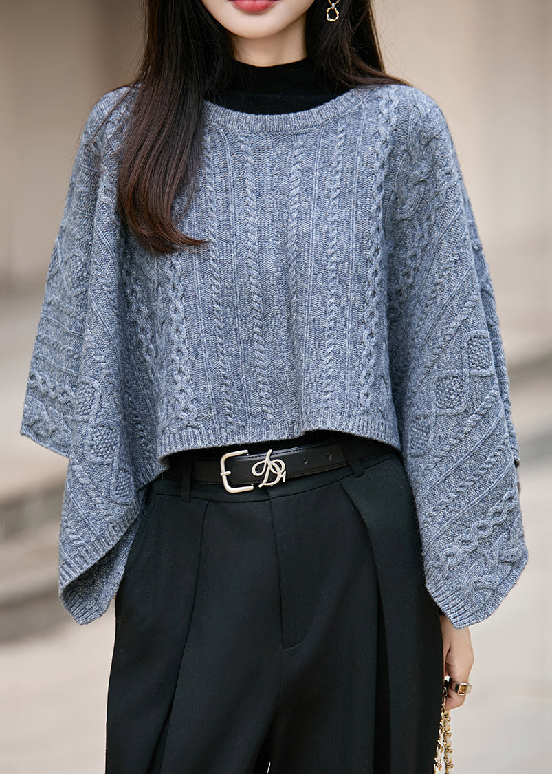Well Tailored Sweater with a Graceful Silhouette
