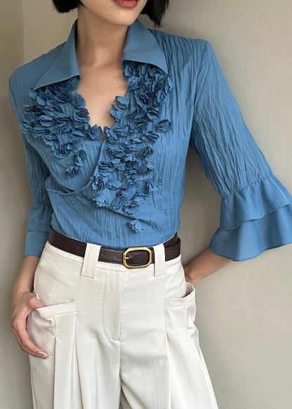 Classic Vintage Shirt with a Flattering Fit