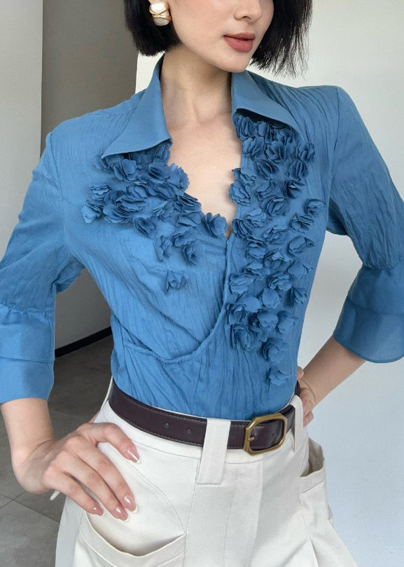 Classic Vintage Shirt with a Flattering Fit