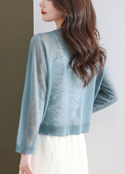 Well Tailored Cardigan with a Graceful Silhouette