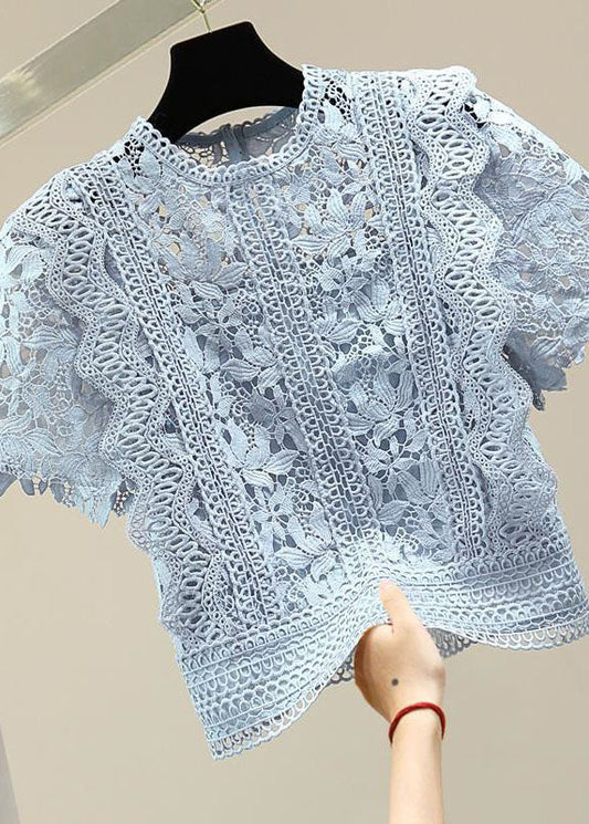 Effortlessly Elegant Blouse with a Timeless Design
