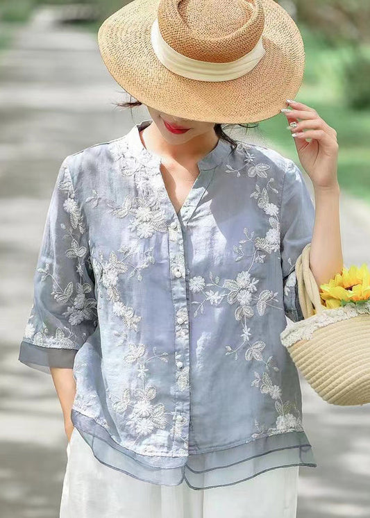 Effortlessly Elegant Blouse with a Timeless Design