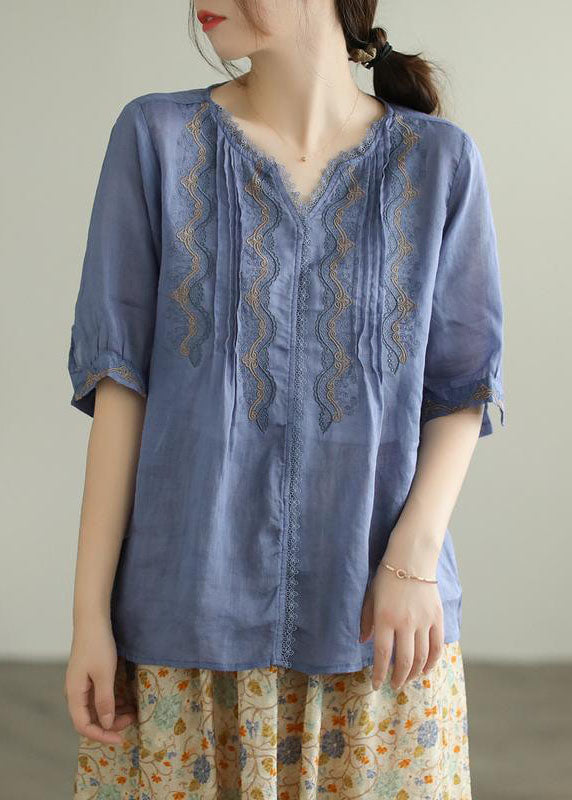 Classic Vintage Shirt with a Flattering Fit