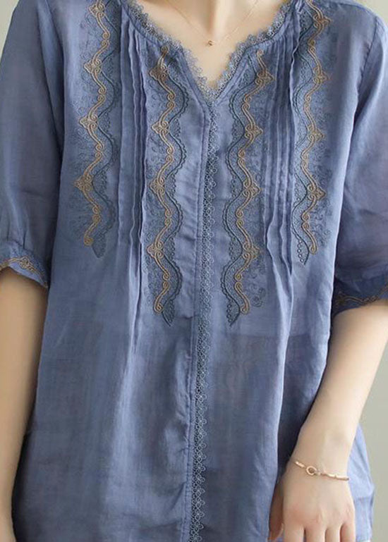 Classic Vintage Shirt with a Flattering Fit
