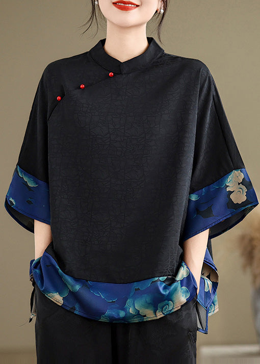 Effortlessly Elegant Top with a Timeless Design