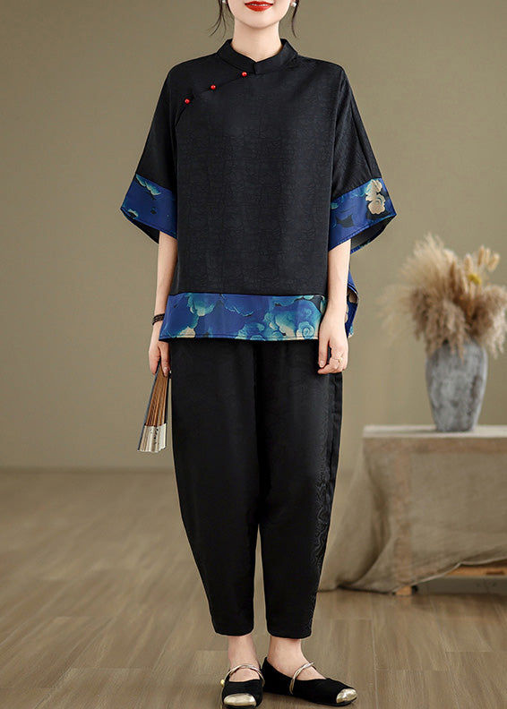 Effortlessly Elegant Top with a Timeless Design