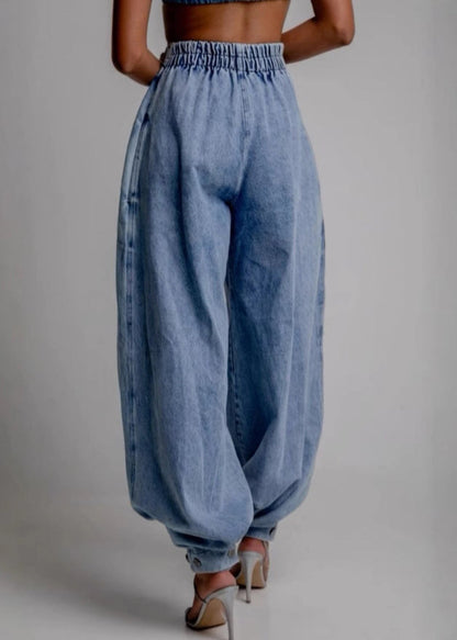 Sophisticated Pants with a Clean Classic Look