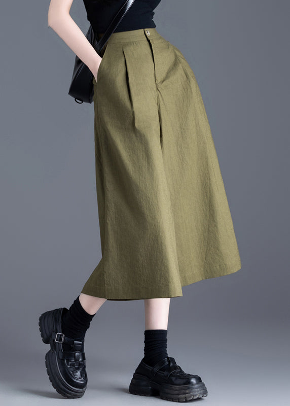 Effortlessly Elegant Pants with a Timeless Design