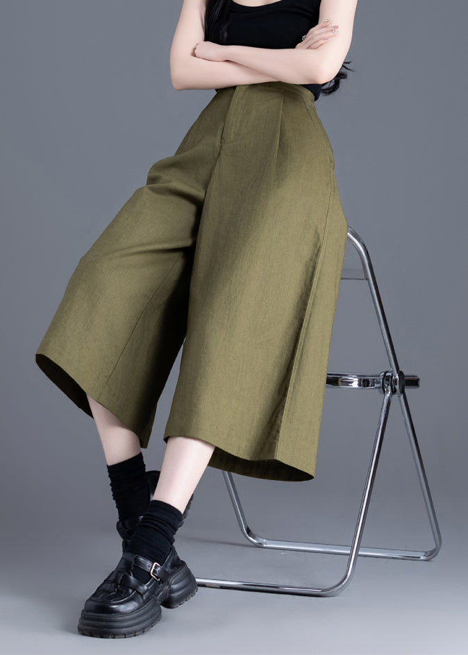 Effortlessly Elegant Pants with a Timeless Design