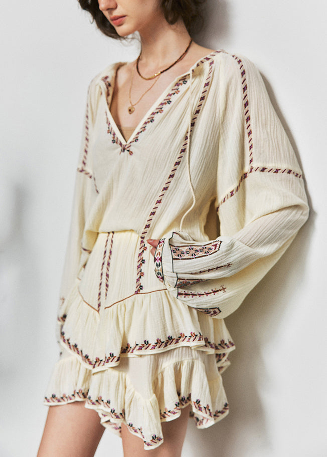 Effortlessly Elegant Garment with a Timeless Design