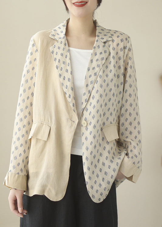 Gracefully Styled Coat for Any Occasion
