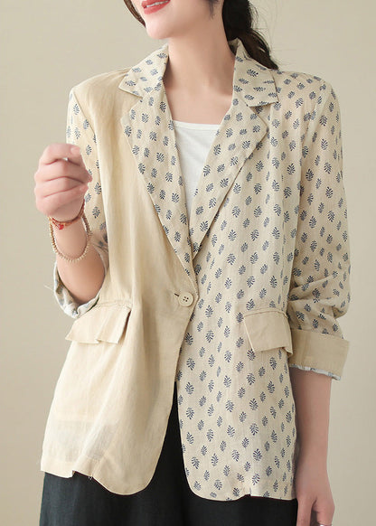 Gracefully Styled Coat for Any Occasion