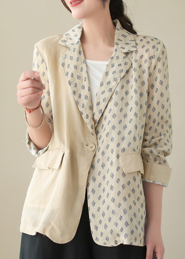 Gracefully Styled Coat for Any Occasion