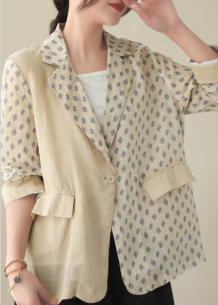 Gracefully Styled Coat for Any Occasion