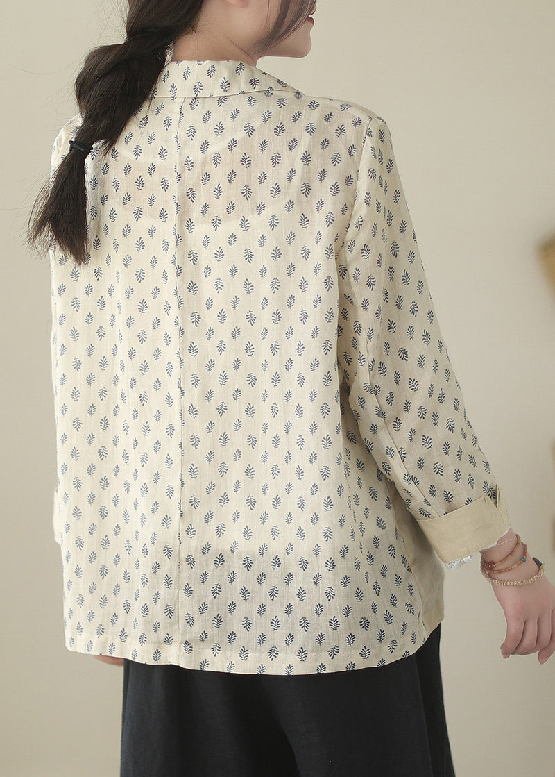 Gracefully Styled Coat for Any Occasion