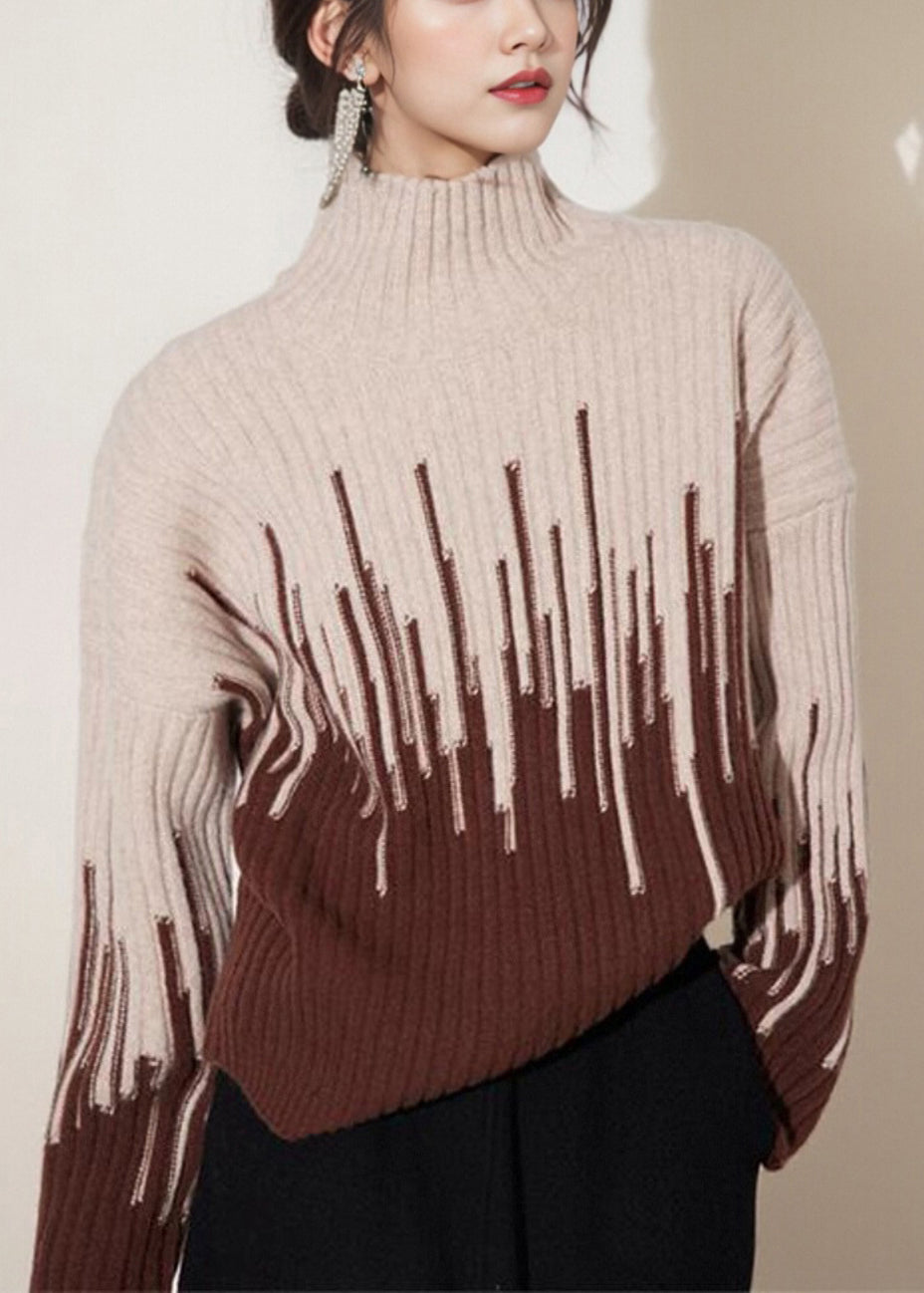 Well Tailored Sweater with a Graceful Silhouette