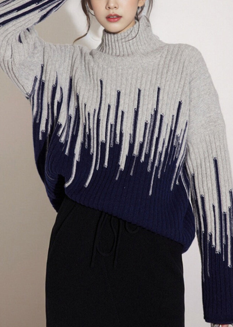 Well Tailored Sweater with a Graceful Silhouette