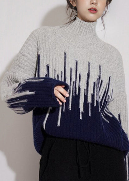 Well Tailored Sweater with a Graceful Silhouette