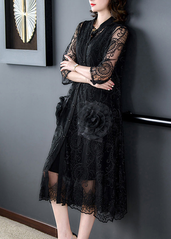 Well Tailored Coat with a Graceful Silhouette
