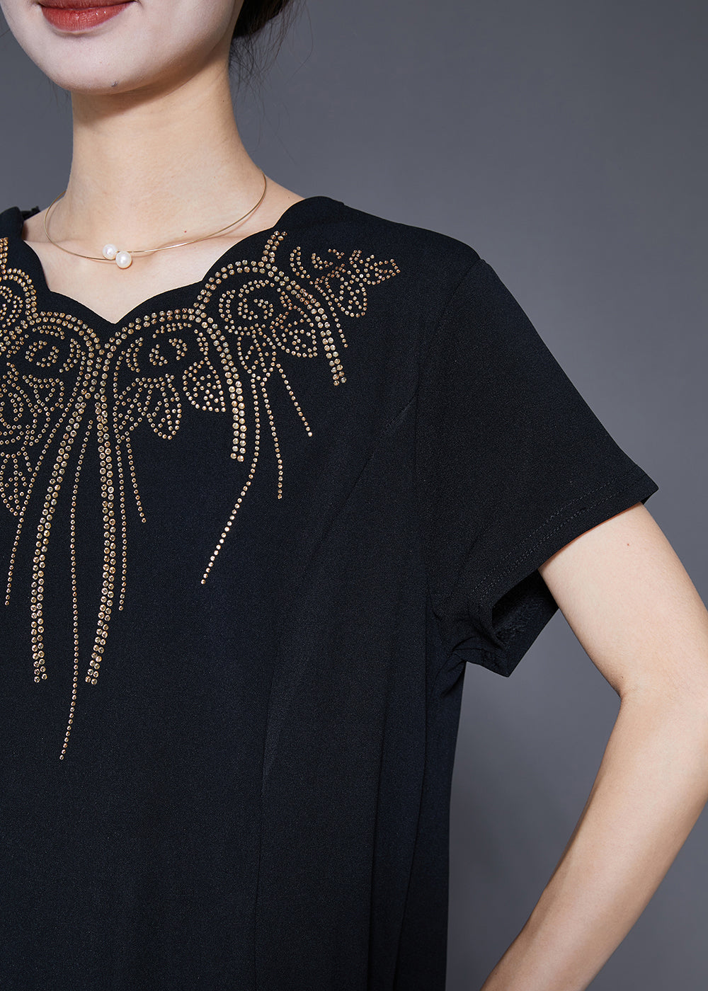 Well Tailored Dress with a Graceful Silhouette