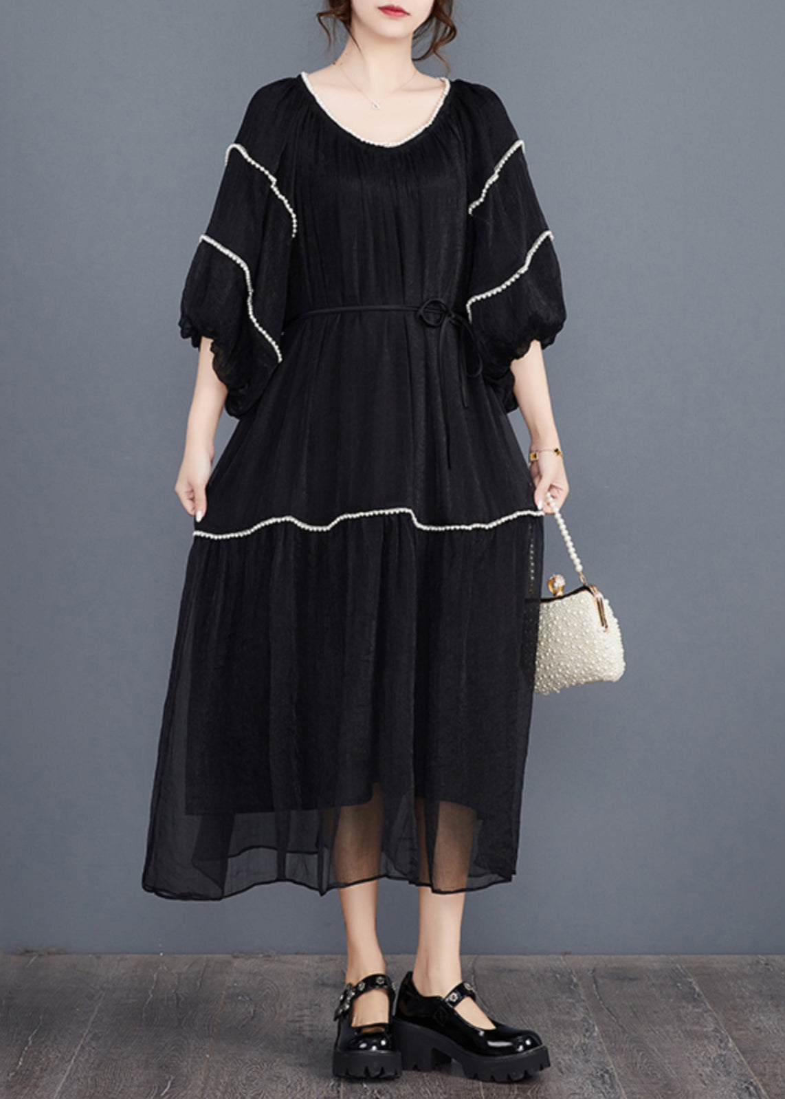Beautifully Finished Dress in a Timeless Design