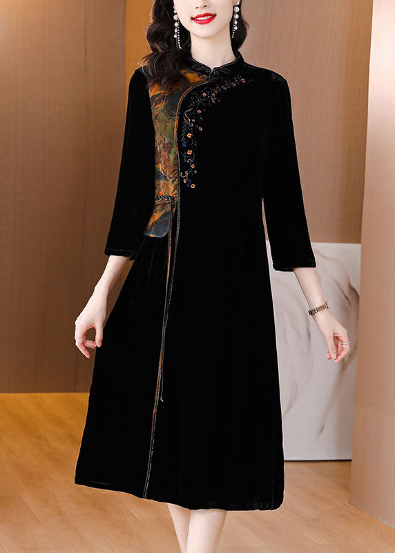 A Vintage Style Dress with Delicate Timeless Details