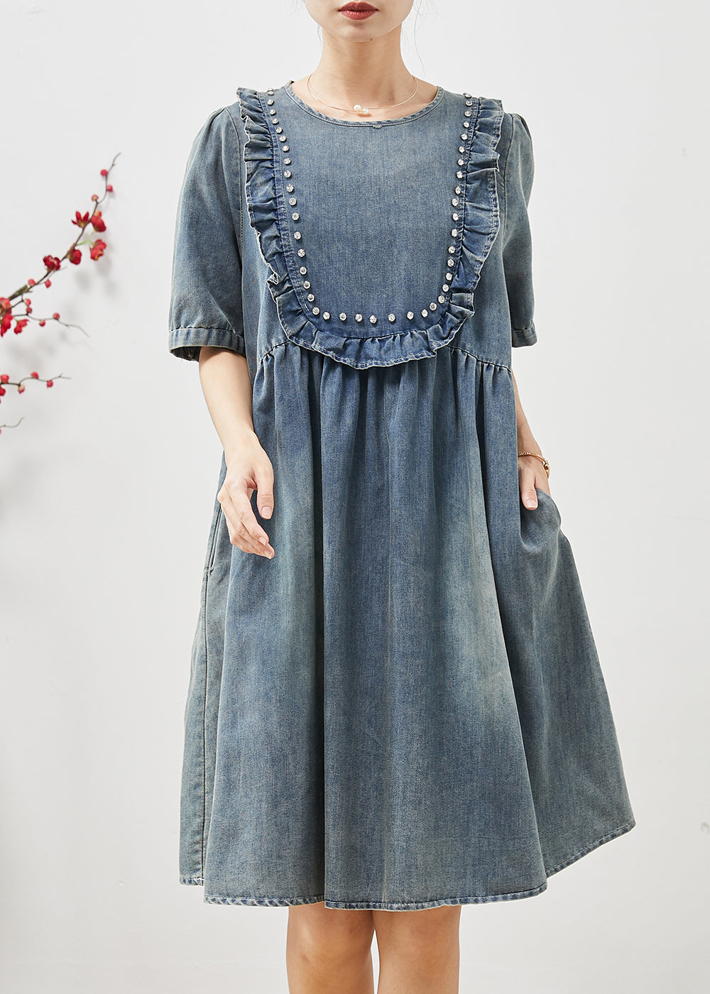Beautifully Crafted Dress in a Classic Style