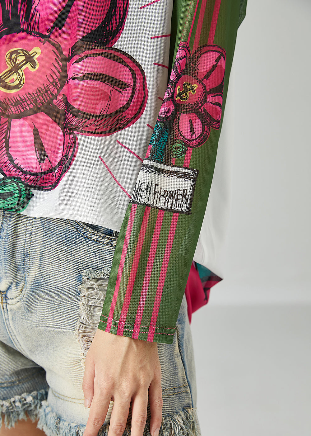 Beautifully Finished Top in a Timeless Design