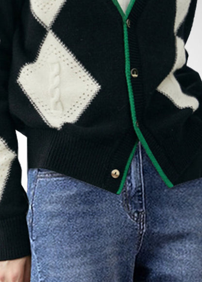 Elegantly Styled Cardigan for Everyday Wear